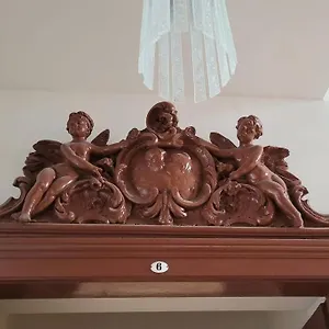 https://golden-apartment-bosacka-krakow-old-town-2-rooms.krakowhotelspoland.com